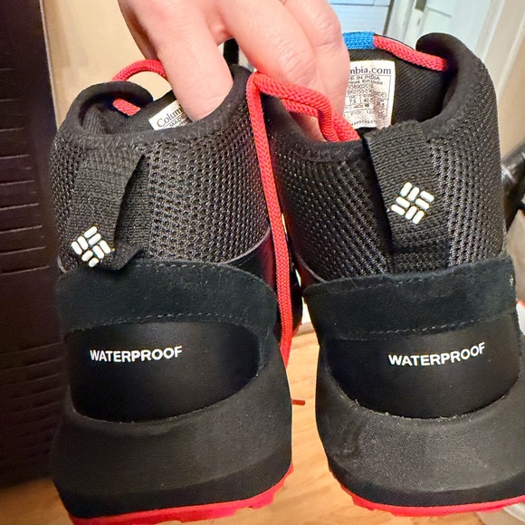 Columbia Women's Trailstorm Mid Waterproof Hiking Shoe - Picture 7 of 7